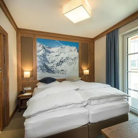 Hotel Eden Rock 3*